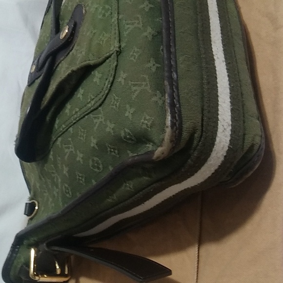 Authentic Louis Vuitton Monogram Mini Besace Mary Kate Shoulder Bag - Picture 4 of 14